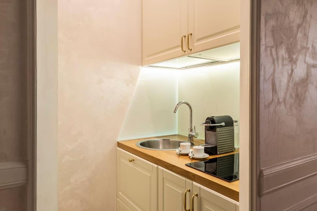 Frattina Elegance Suite Rome Bagian luar foto